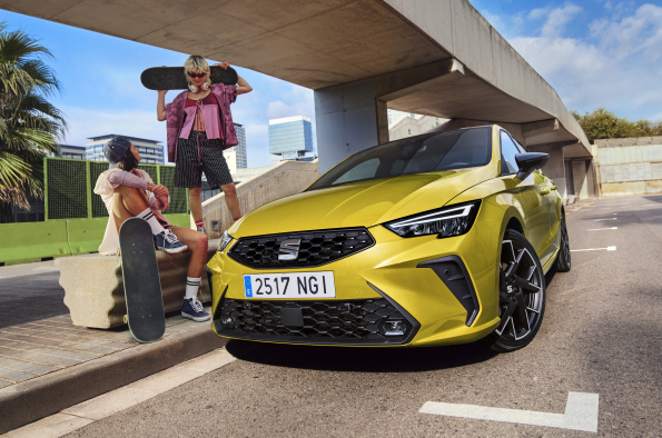 SEAT refreshes the new Ibiza and new Arona with vibrant exterior colours